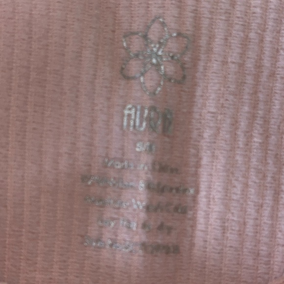 Bundle of Tank-tops - Picture 5 of 13